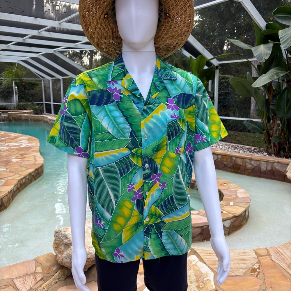 Hilo Hattie Green and Blue Leaf Print Men's Shirt